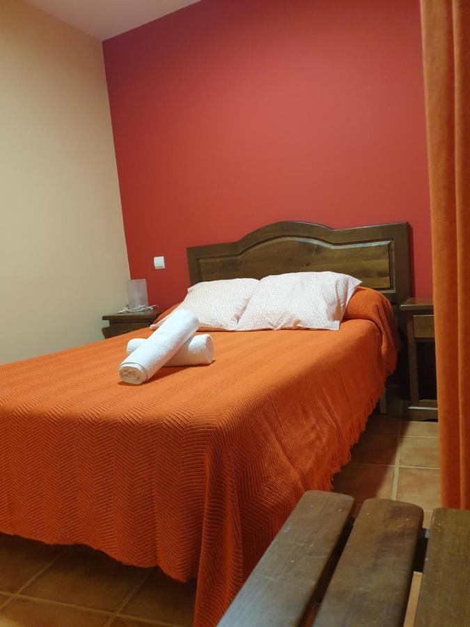 Hostal Don Lucas Villaluenga Exterior foto
